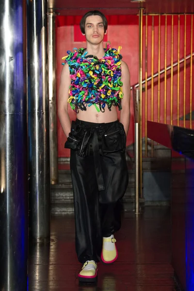 Look 5